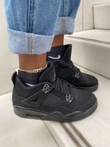 Black-Cats-4s.jpeg