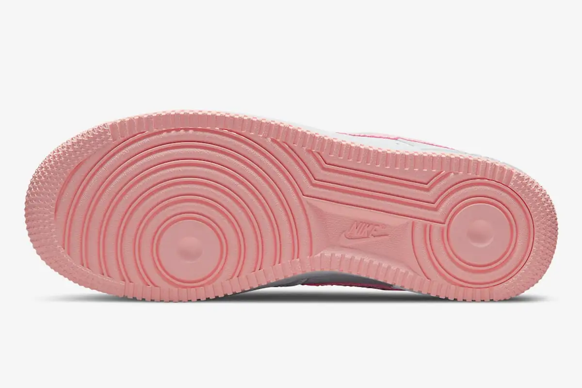 Nike-Air-Force-1-Valentines-Day-DQ9320-100-Release-Date-1.jpg