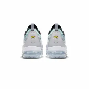 Nike-Air-VaporMax-Plus-Grape-924453-101-Heel_1500x.jpg