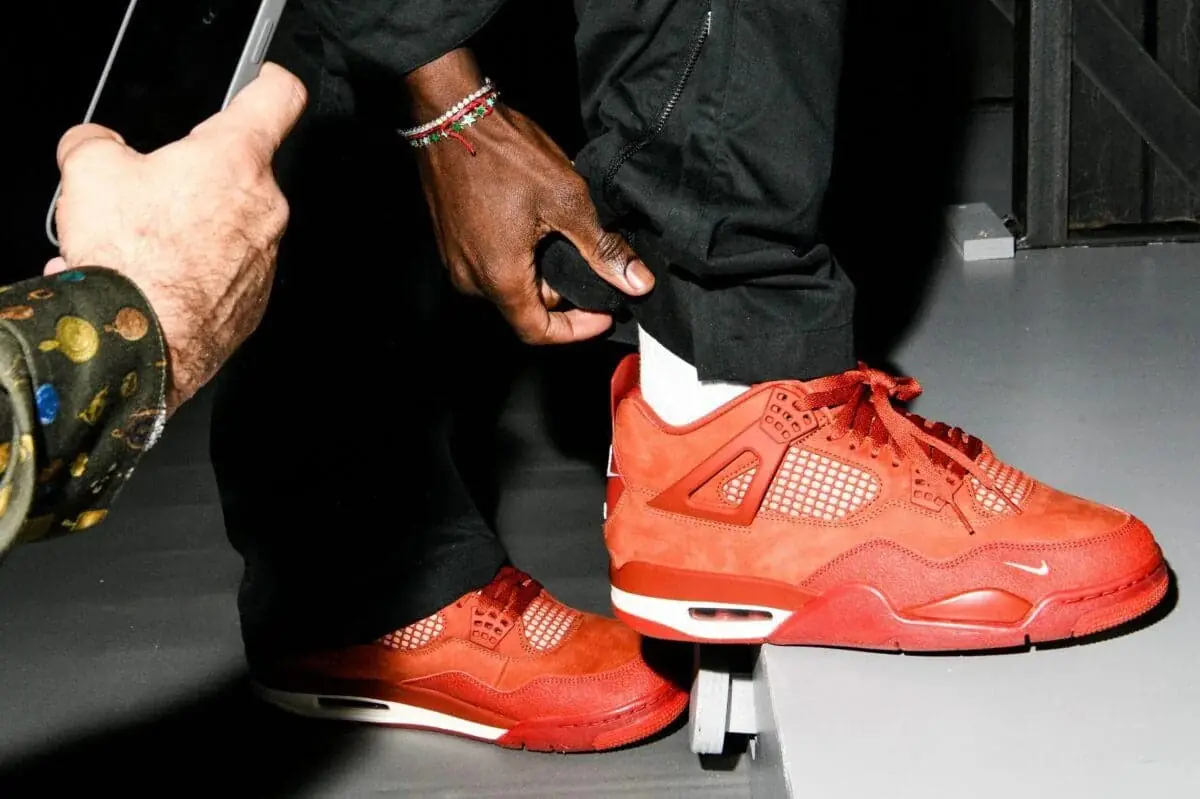 wow-nigel-sylvester-x-air-jordan-4-og-brick-by-brick-v0-157acq81y7de1.jpeg