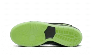 Nike-SB-Dunk-Low-The-Powerpuff-Girls-Buttercup-Next-Step-77737865