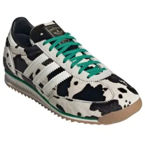 Sl72_OG_Shoes_Black_JR1639_04_standard_hover-Photoroom_3840x.jpg